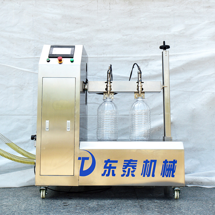 俱往矣，數(shù)風(fēng)流人物，還看東泰半自動食用油灌裝機(jī)